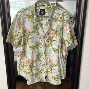 Lightweight, casual men’s button-down